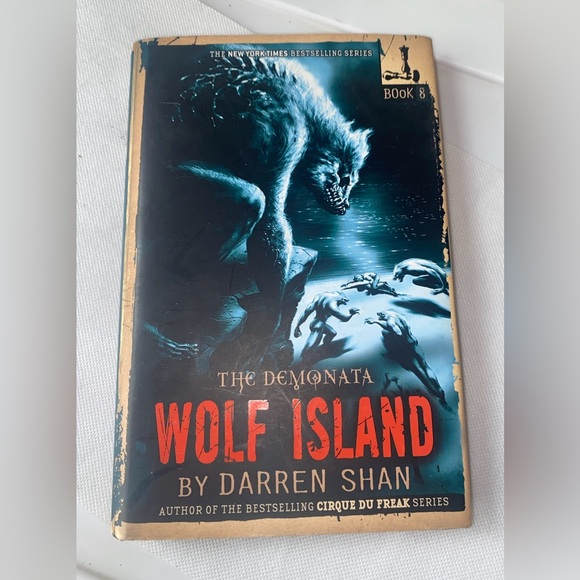 Wolf Island by Darren Shan The Demonata Series #18 Firts Edition 2009 - Picture 6 of 9